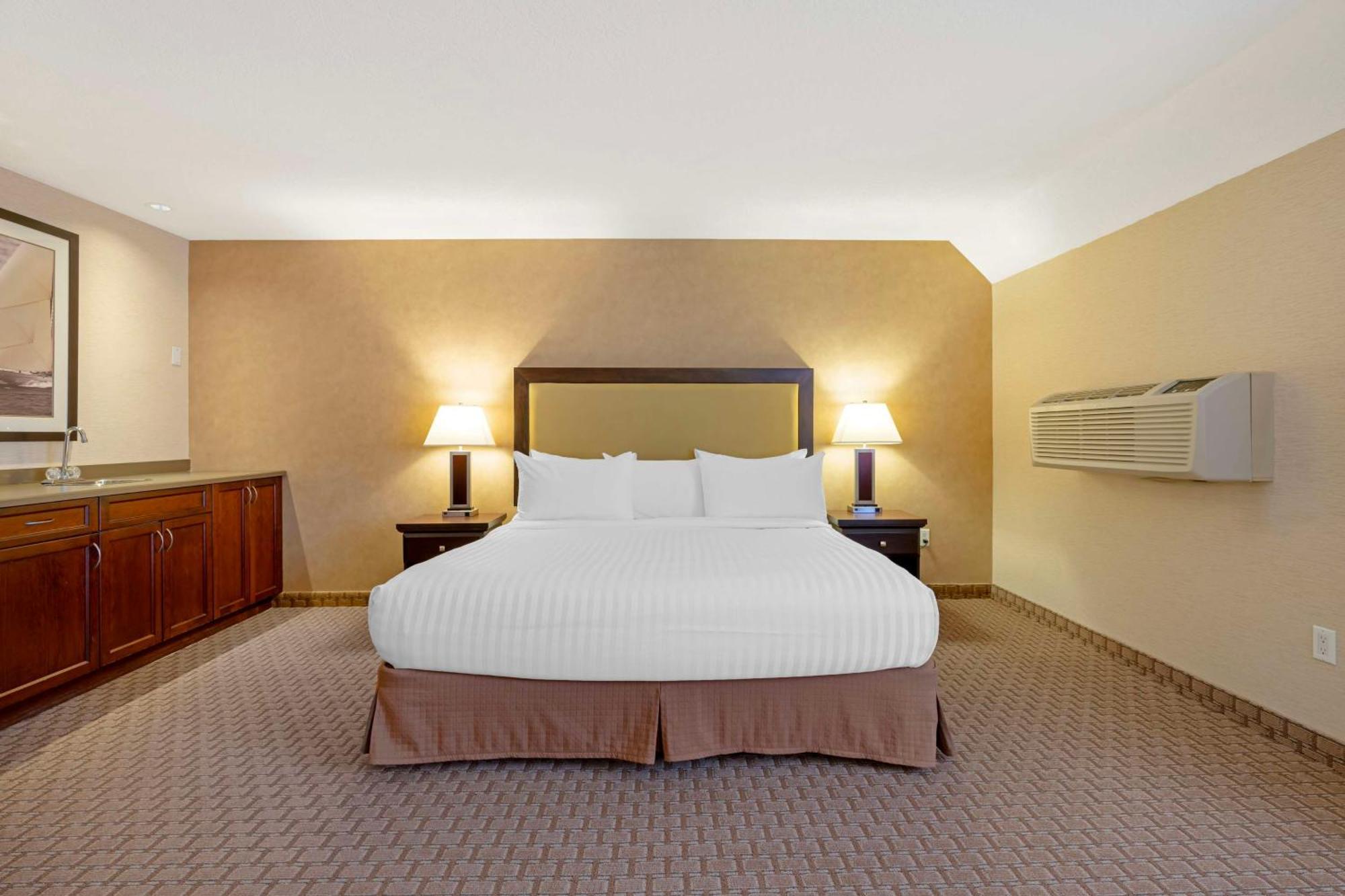 Best Western Plus Emerald Isle Hotel Sidney Eksteriør bilde