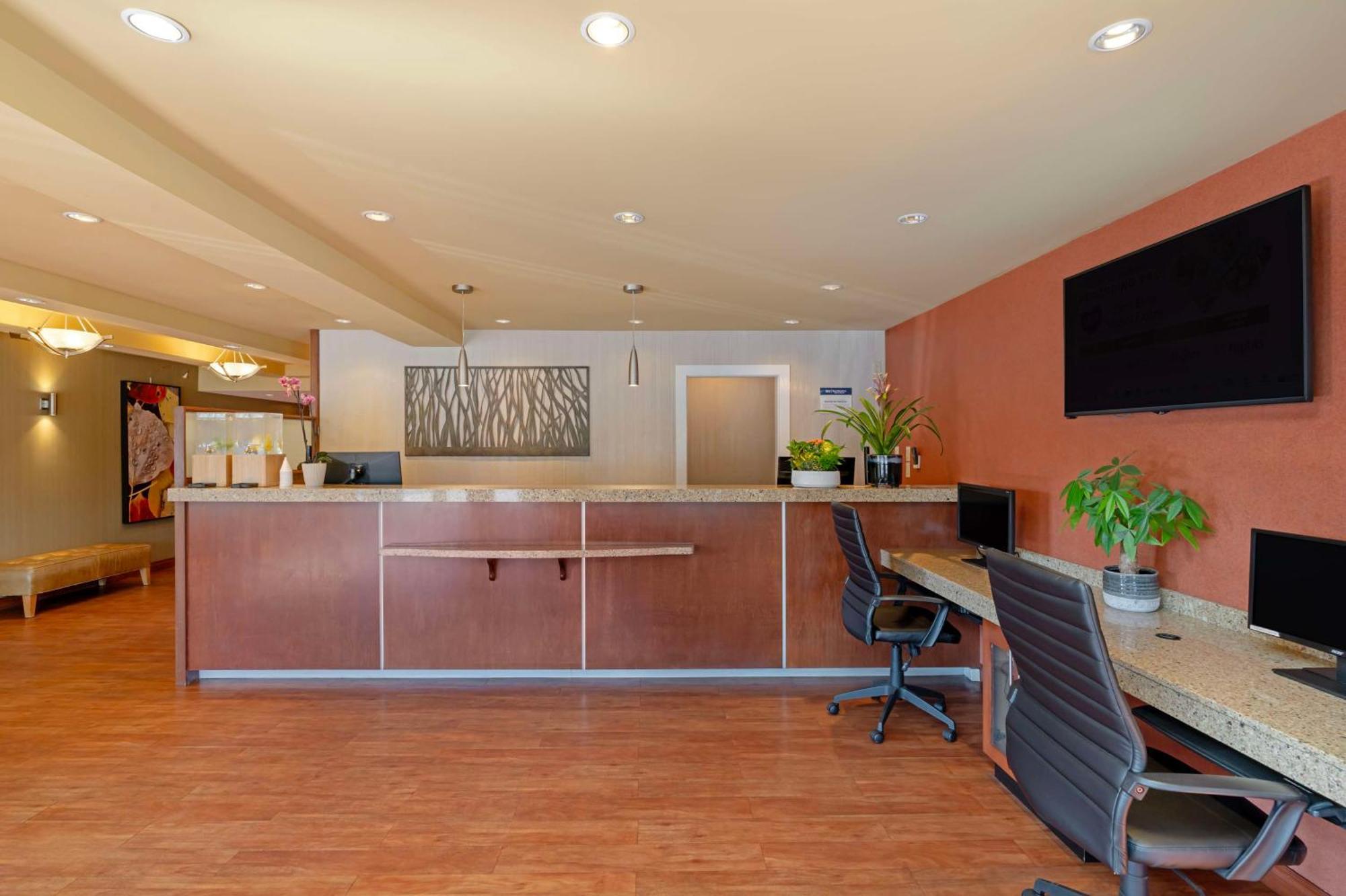 Best Western Plus Emerald Isle Hotel Sidney Eksteriør bilde