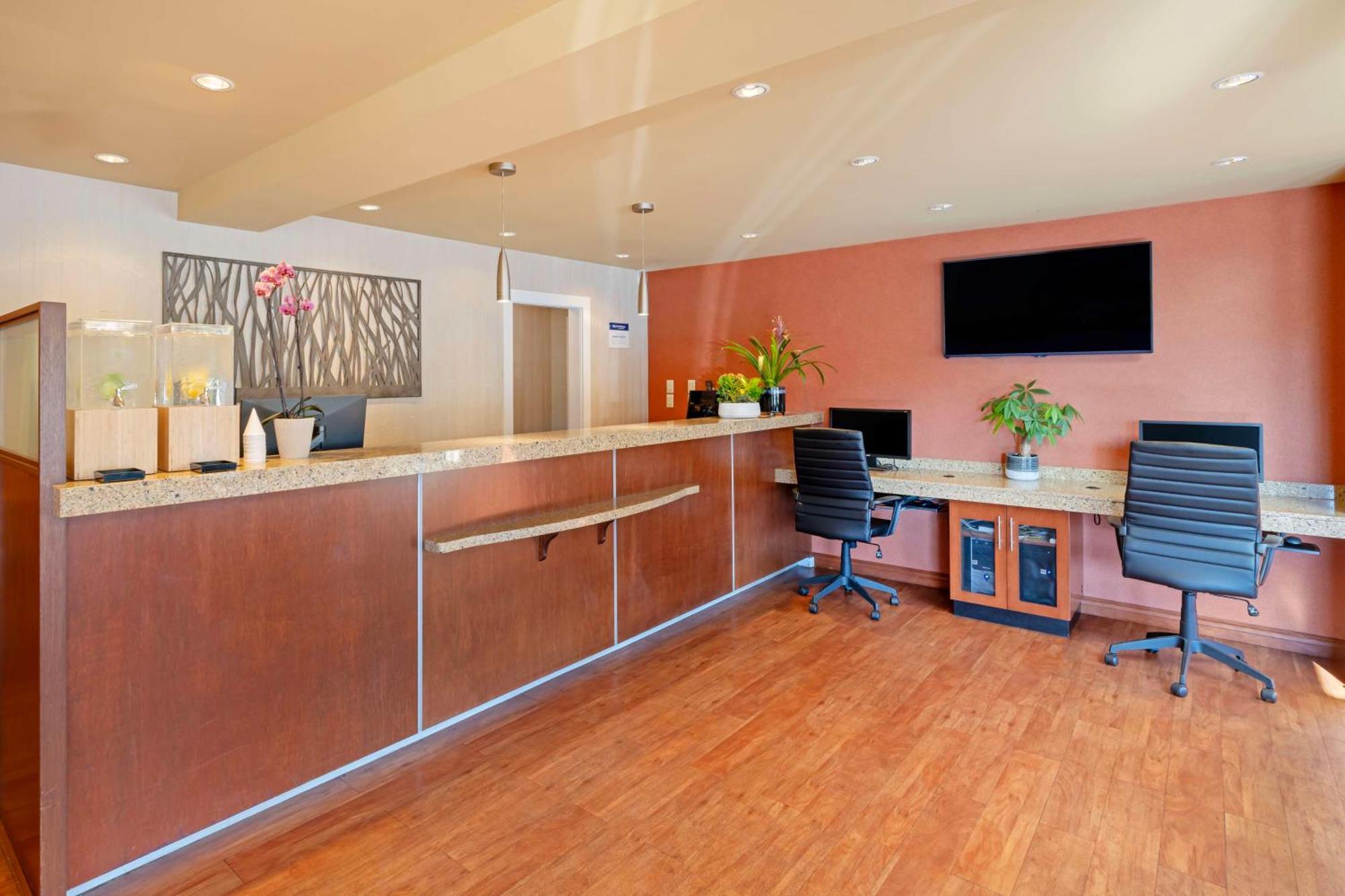 Best Western Plus Emerald Isle Hotel Sidney Eksteriør bilde