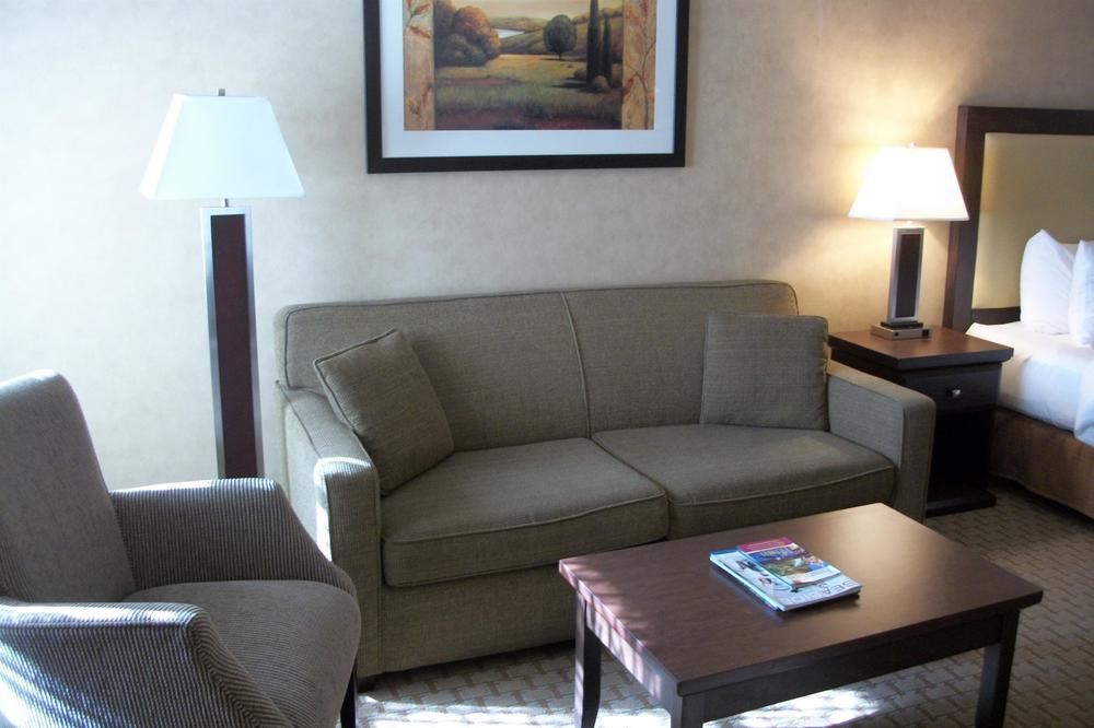 Best Western Plus Emerald Isle Hotel Sidney Eksteriør bilde