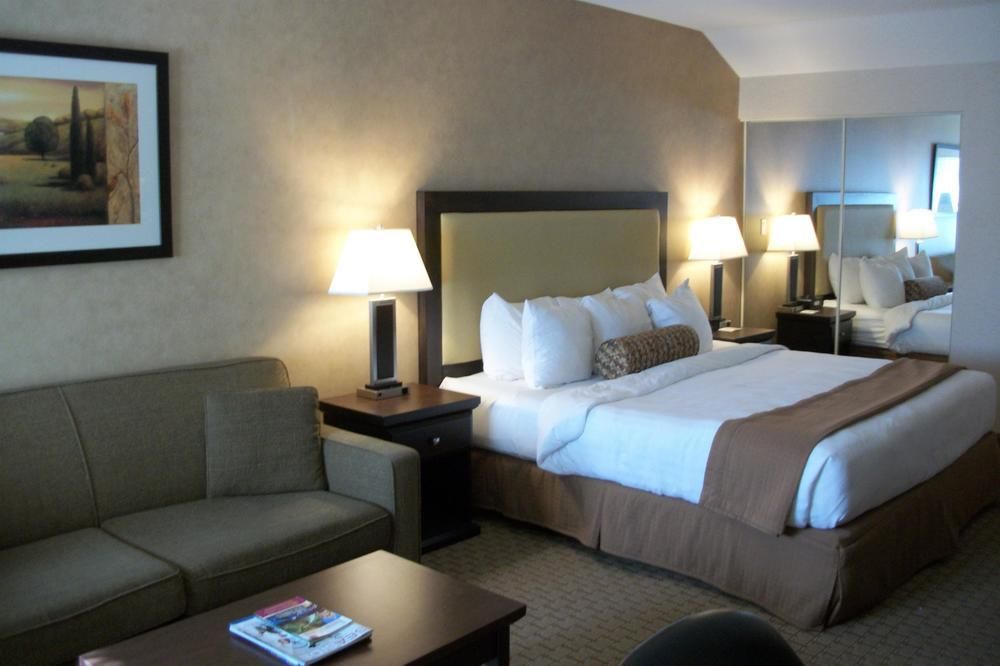 Best Western Plus Emerald Isle Hotel Sidney Eksteriør bilde
